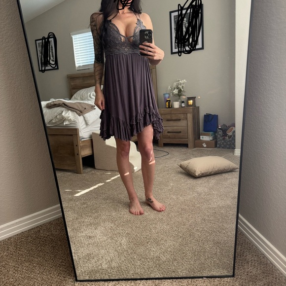 Free People Dresses & Skirts - Free People Purple Lace Mini Dress